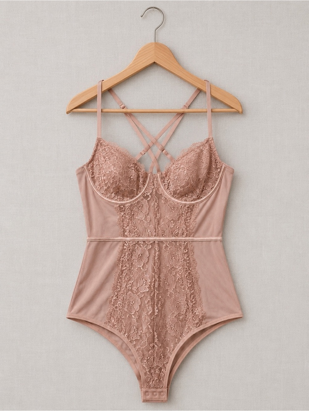 La Vie En Rose Lace & Mesh Bodysuit - Blush